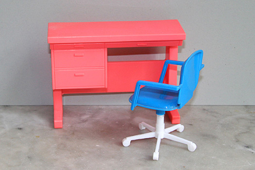 Laura Tarrish’s Collection of Miniature Chairs: Slideshow: Slide 26