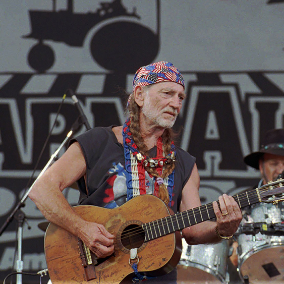 40596-Willie_Nelson__Familysq.png