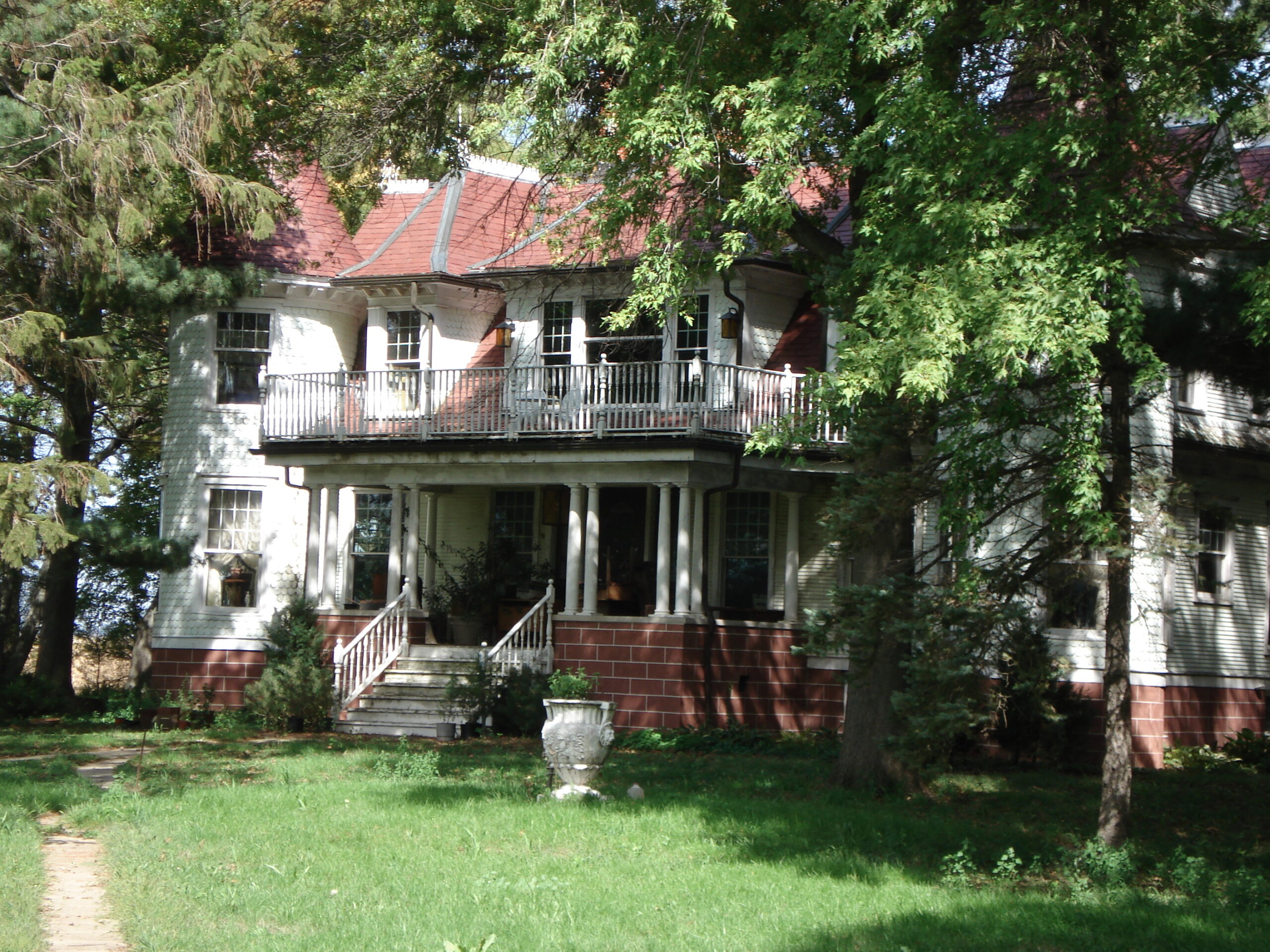 Voorhies_Castle_Corner_View